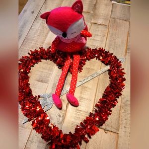 Like new Valentine Bundle w red heart & fox